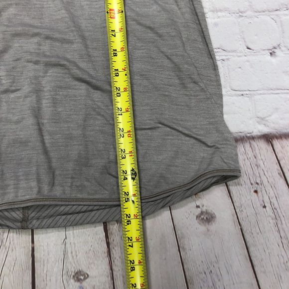 Lululemon Women Sleeveless Active Tank Top Size 6 Cross Back Racerback M123 -23 - Picture 4 of 10